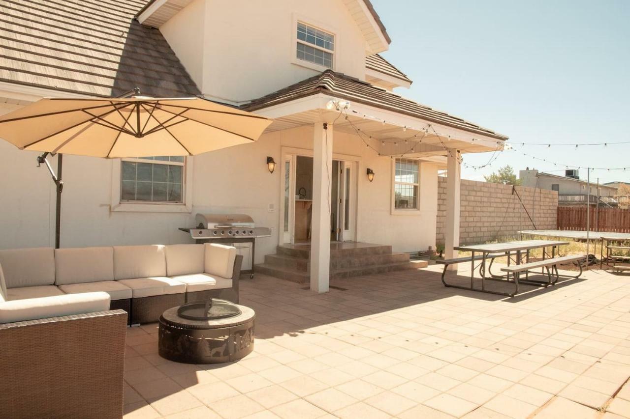 Wahweap Ranch - 8-Bedroom Lake Powell Vacation House Page Exterior photo